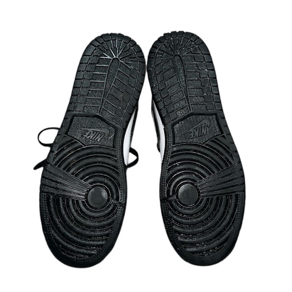 Black & White Jordans Mids - Picture 4 of 5